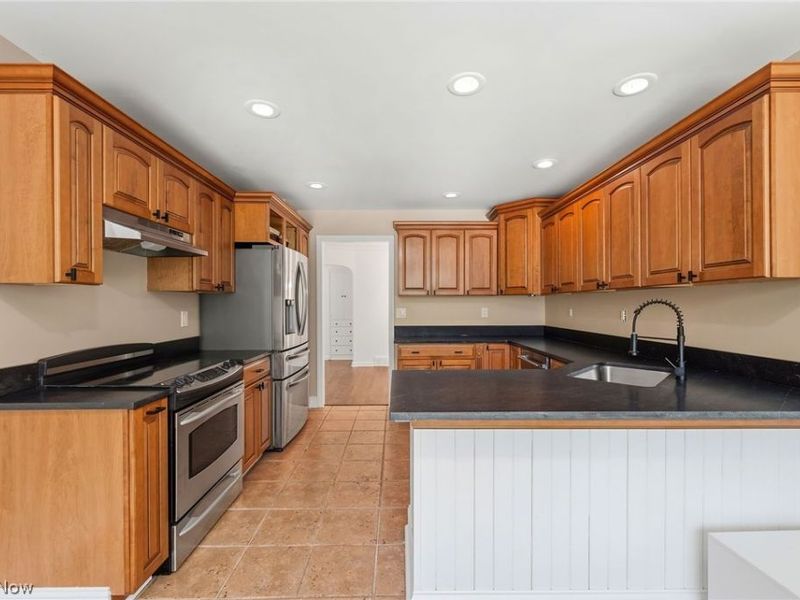 7750 Lewis Road, Olmsted Falls, OH 44138 Photo 17