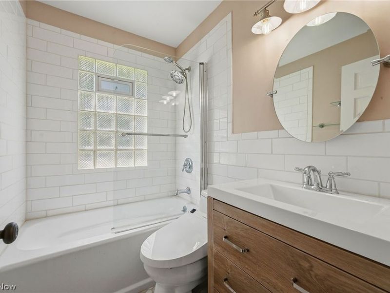 7750 Lewis Road, Olmsted Falls, OH 44138 Photo 24