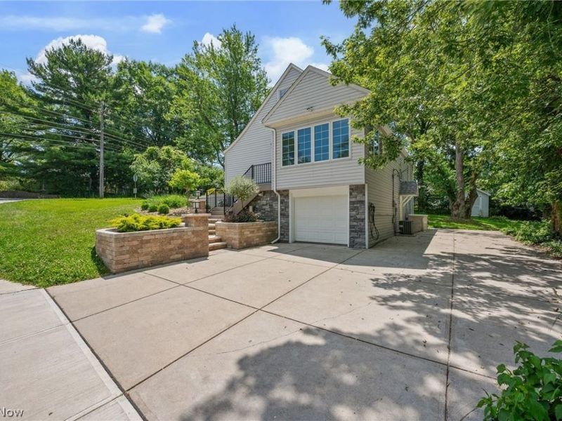 7750 Lewis Road, Olmsted Falls, OH 44138 Photo 41