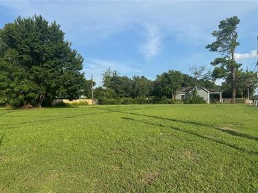 7902 Carbondale Street, Dallas, TX 75216