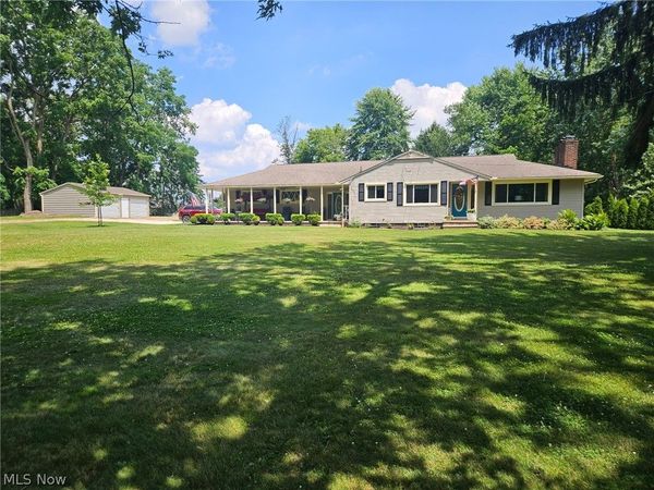 391 S Munroe Road, Tallmadge, OH 44278