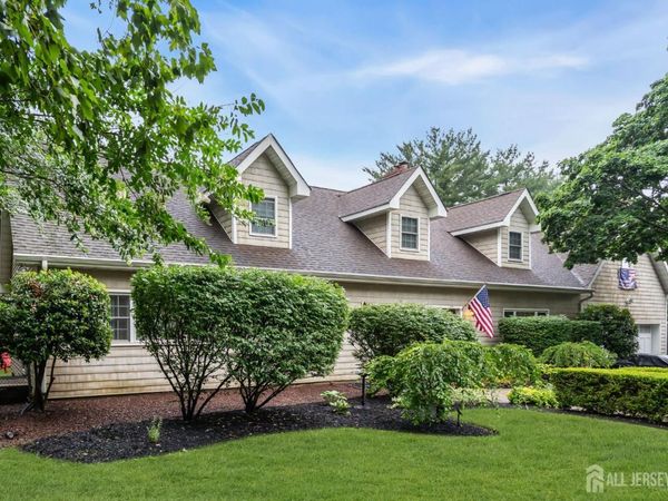 266 Orchard Avenue , Belford, NJ 07718