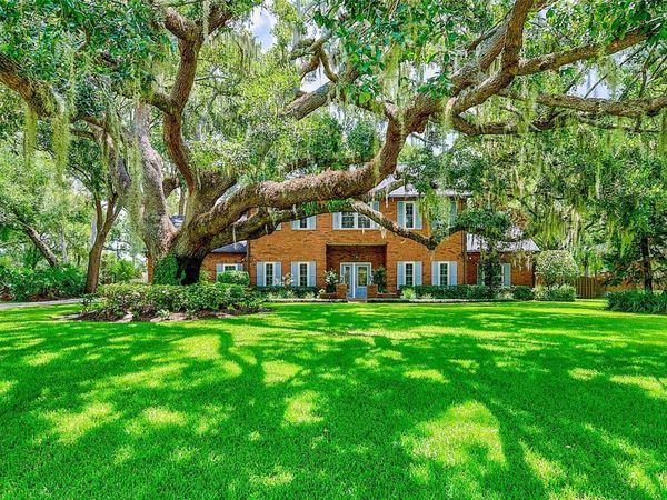 807 CENTERBROOK DRIVE, BRANDON, FL 33511