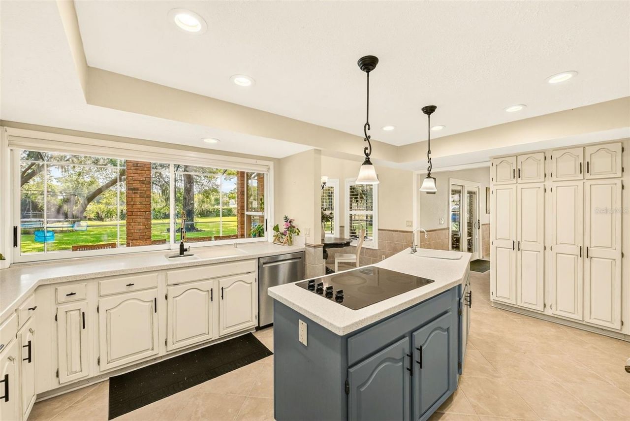807 Centerbrook Drive, Brandon, FL 33511 Photo