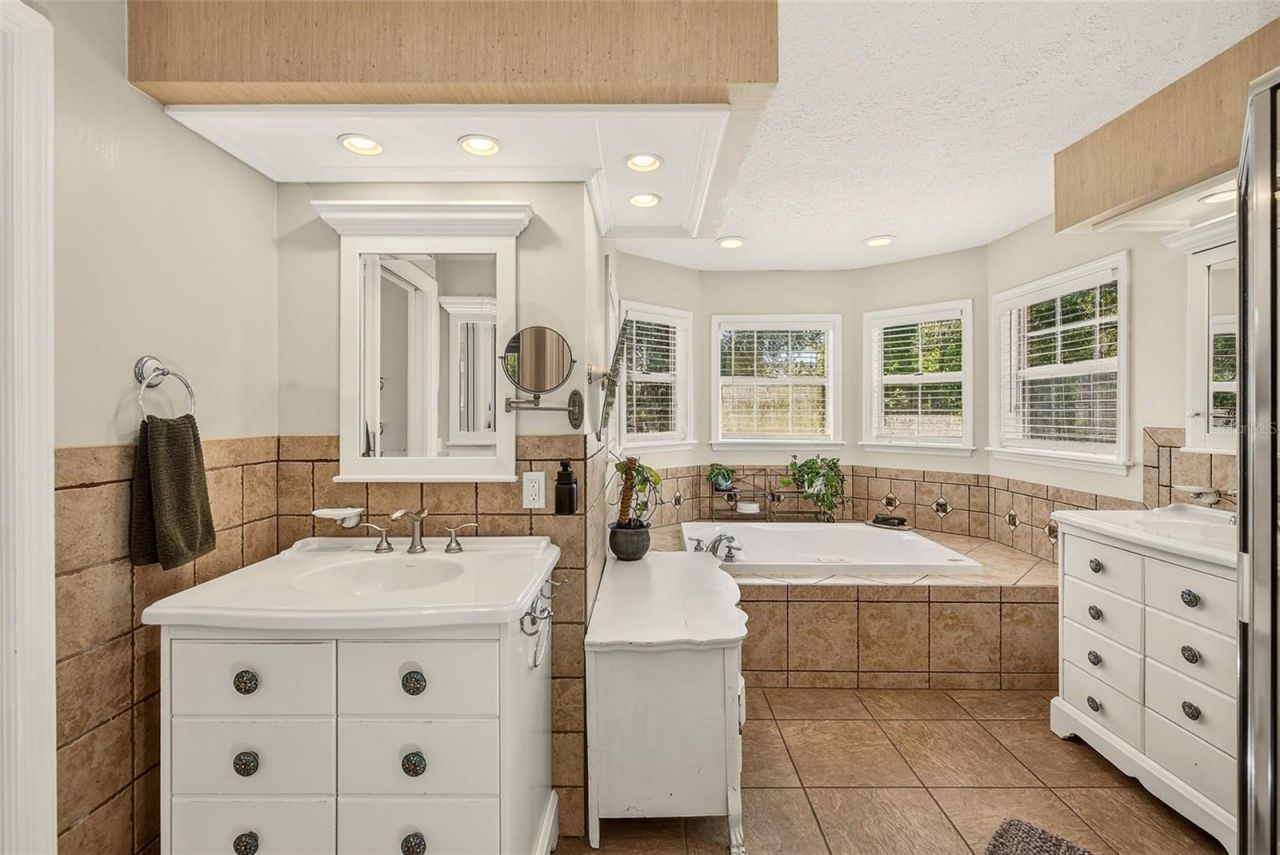 807 Centerbrook Drive, Brandon, FL 33511 Photo