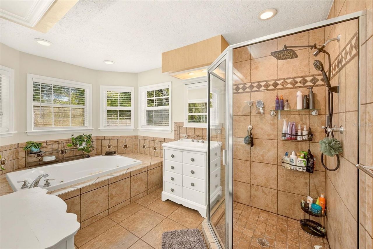 807 Centerbrook Drive, Brandon, FL 33511 Photo