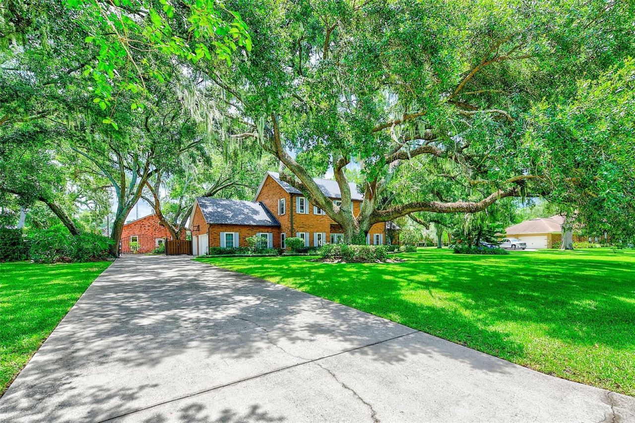 807 Centerbrook Drive, Brandon, FL 33511 Photo