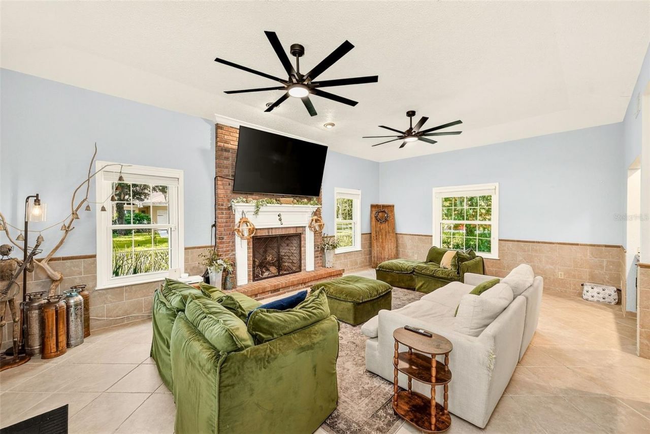 807 Centerbrook Drive, Brandon, FL 33511 Photo