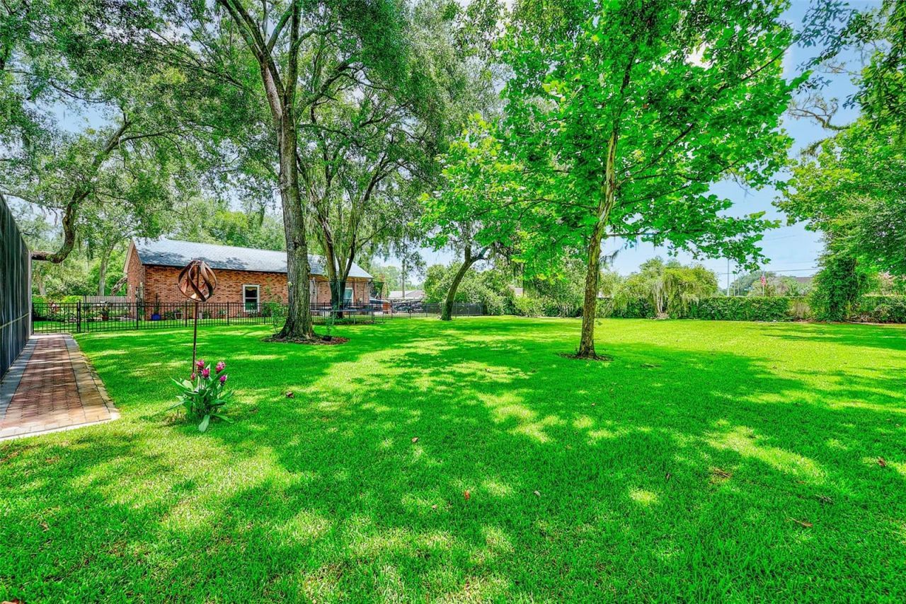 807 Centerbrook Drive, Brandon, FL 33511 Photo