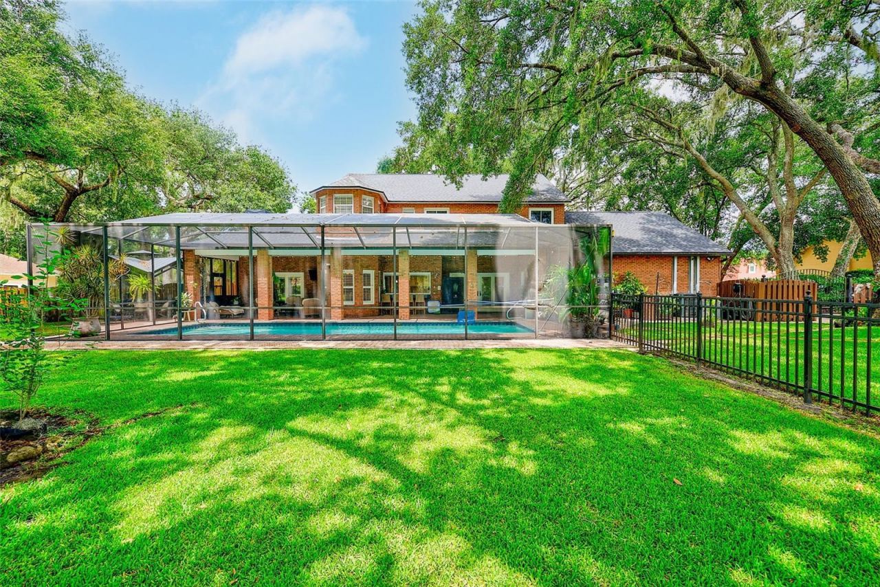 807 Centerbrook Drive, Brandon, FL 33511 Photo