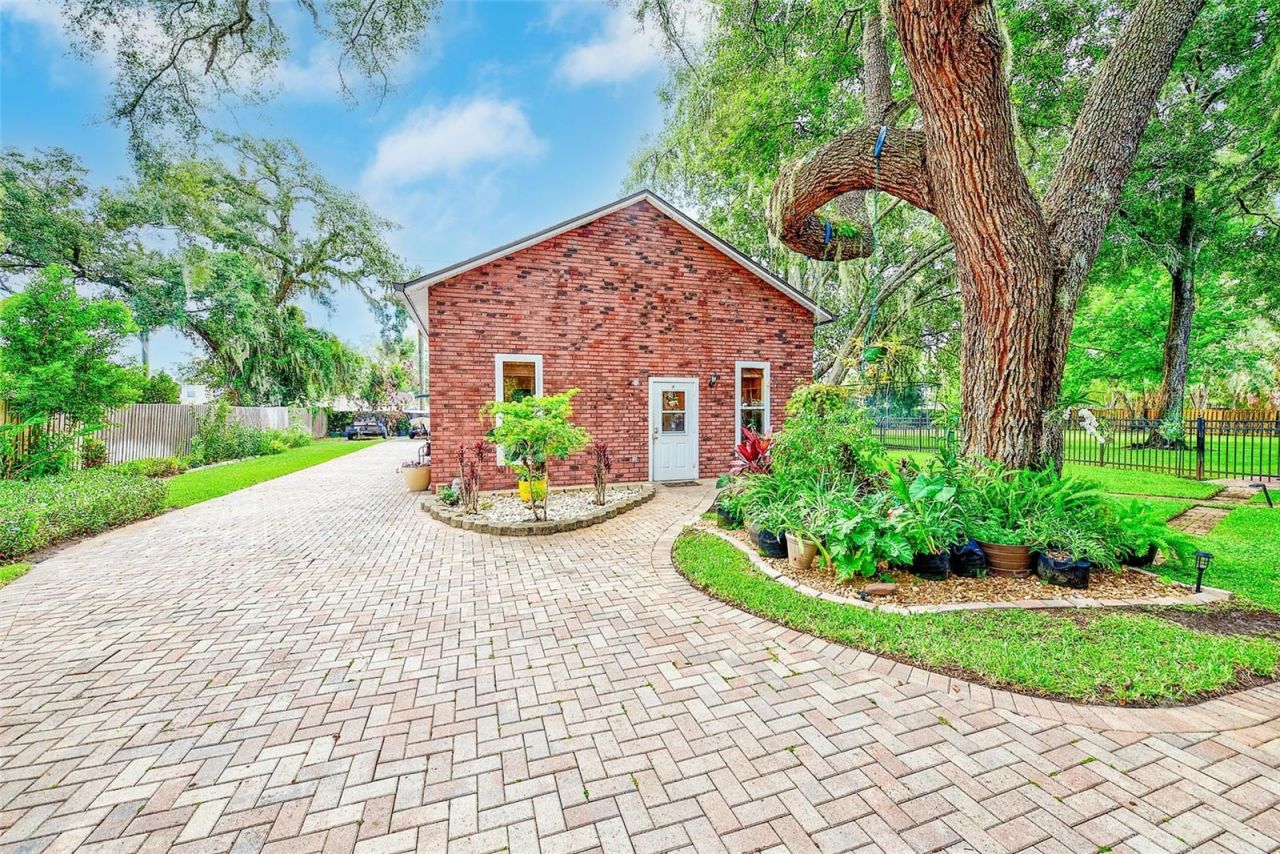 807 Centerbrook Drive, Brandon, FL 33511 Photo