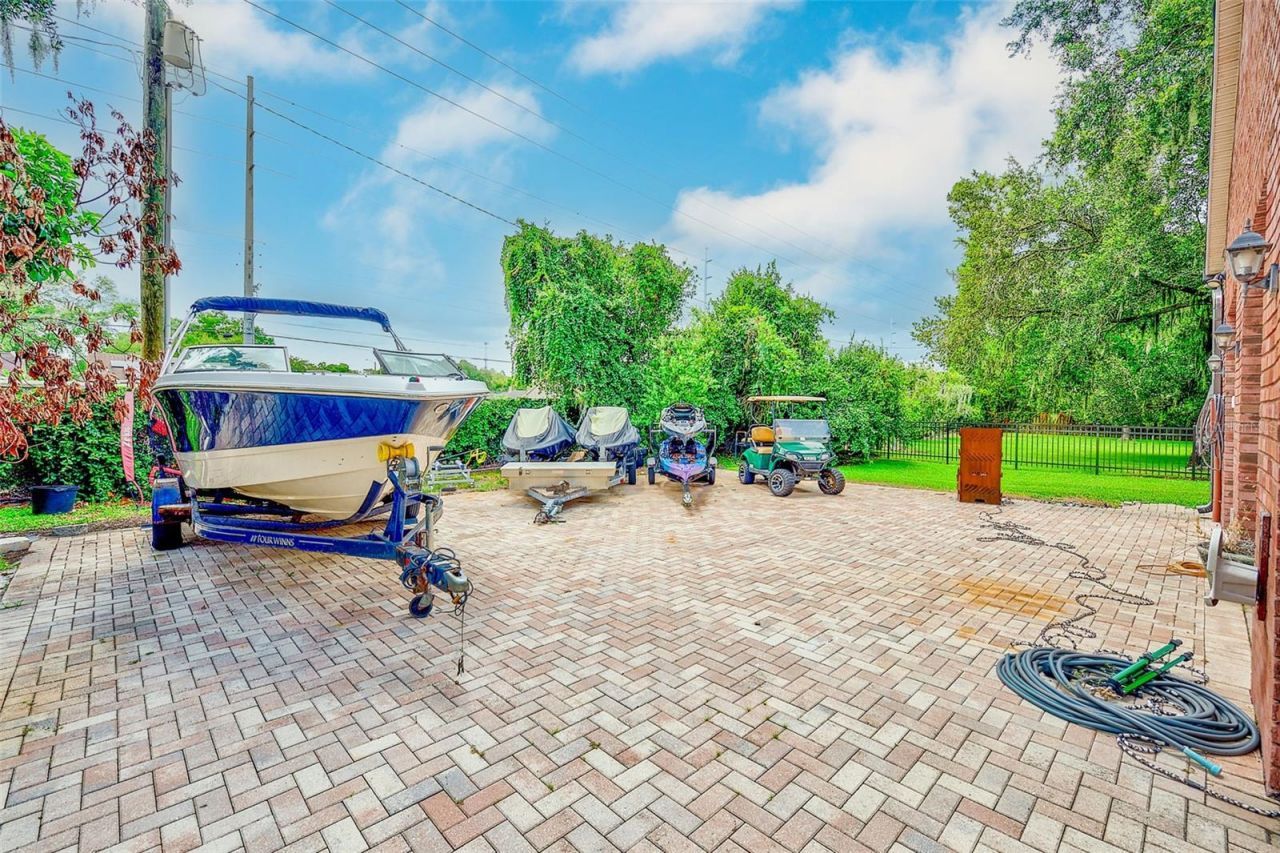 807 Centerbrook Drive, Brandon, FL 33511 Photo
