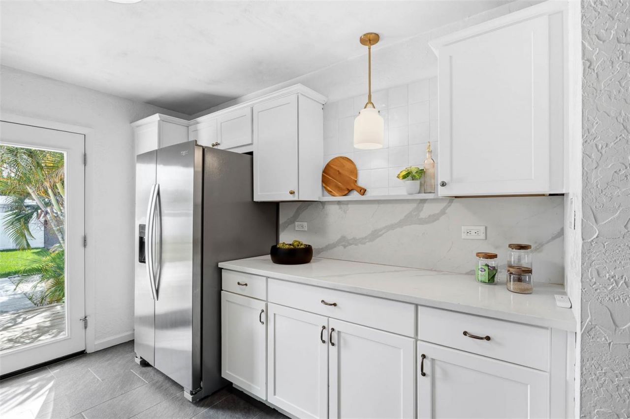 5931 Mangrove Street N, Saint Petersburg, FL 33703 Photo