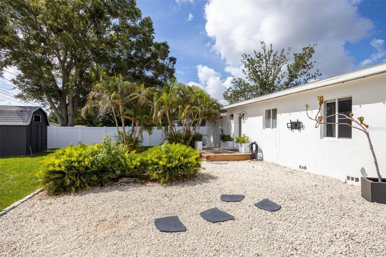 5931 Mangrove Street N, Saint Petersburg, FL 33703 Photo