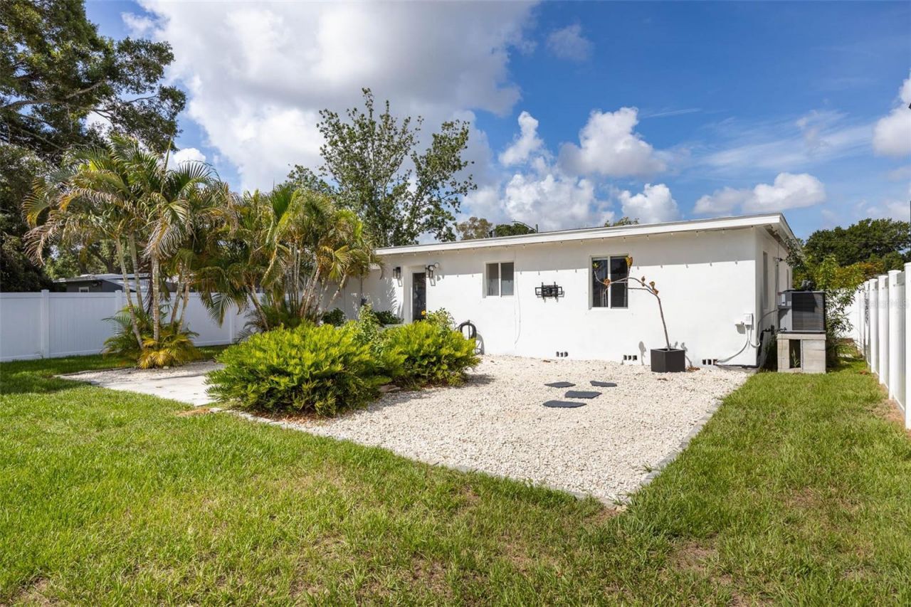 5931 Mangrove Street N, Saint Petersburg, FL 33703 Photo