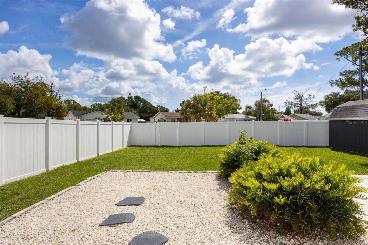 5931 Mangrove Street N, Saint Petersburg, FL 33703 Photo