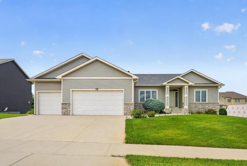 3413 Stonehedge Drive NE, Rochester, MN 55906