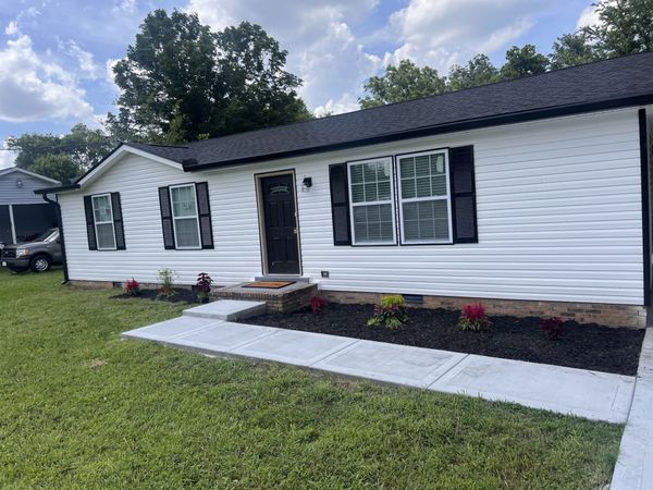 2468 River Oaks Dr , Murfreesboro, TN 37129