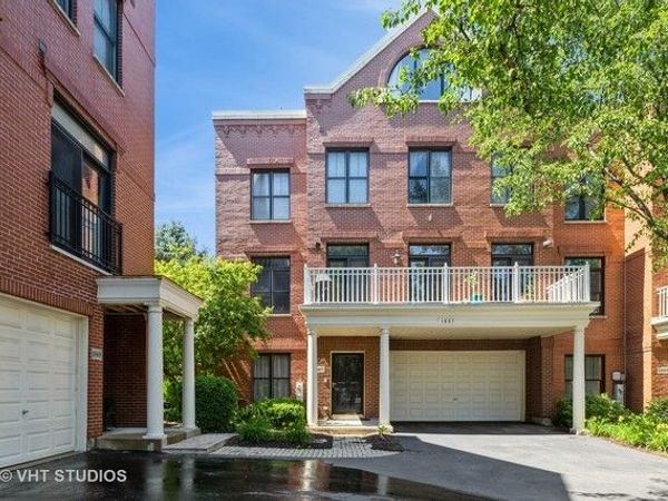 1867 Admiral Court , Glenview, IL 60026