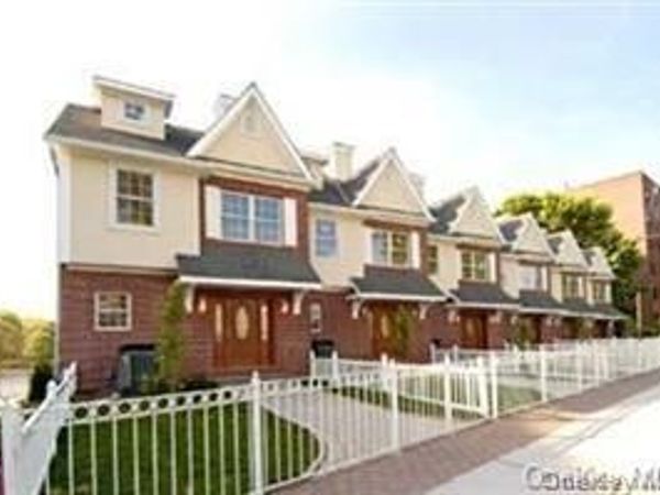 240-250 Pelham Road, New Rochelle, NY 10805