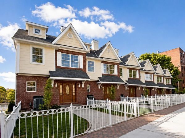240-250 Pelham Road, New Rochelle, NY 10805