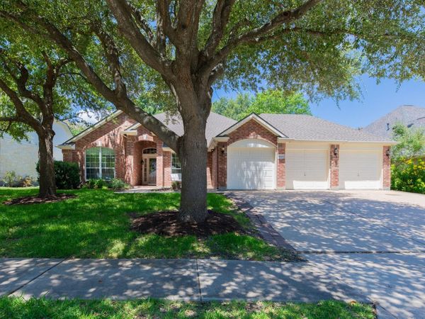 1870 Paradise Ridge DR, Round Rock, TX 78665