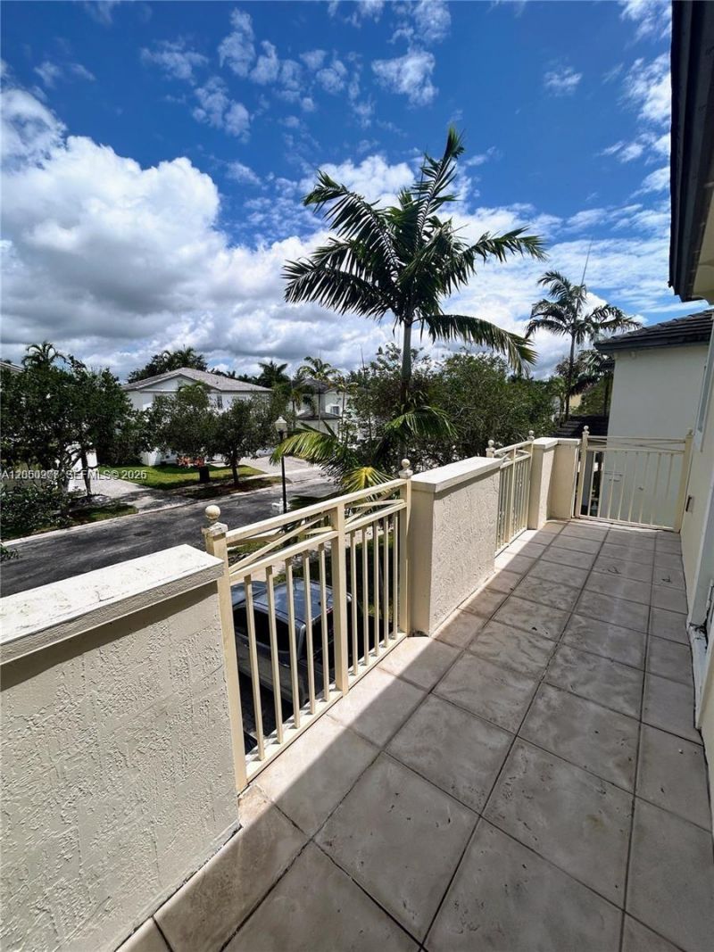 215 NE 32nd Ter, Homestead, FL 33033 Photo
