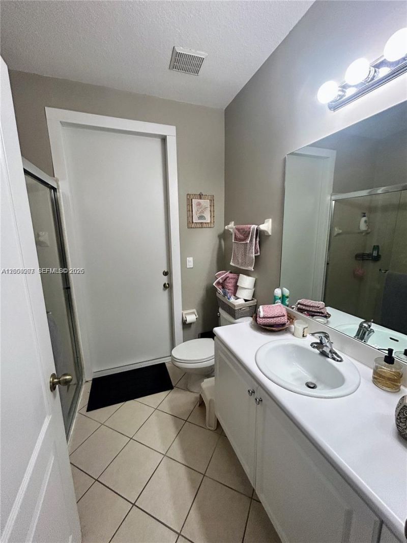 215 NE 32nd Ter, Homestead, FL 33033 Photo