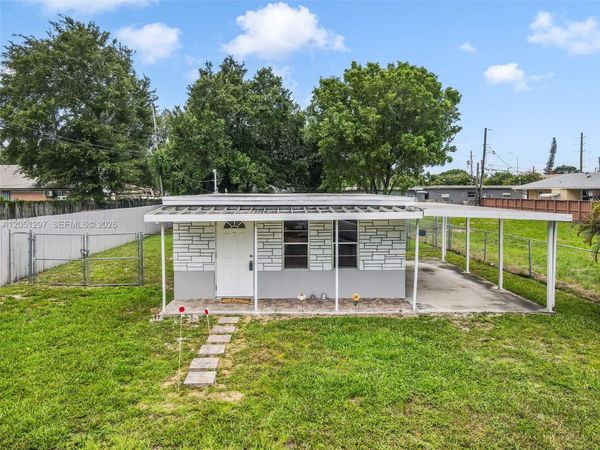 523 N 60th Way, Hollywood, FL 33024