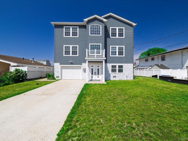 740 S Ocean Avenue , Freeport, NY 11520