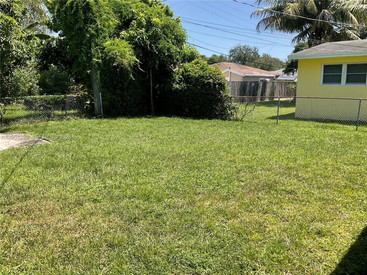 1195 NW 100th Ter, Unit 1, Miami, FL 33150 Photo