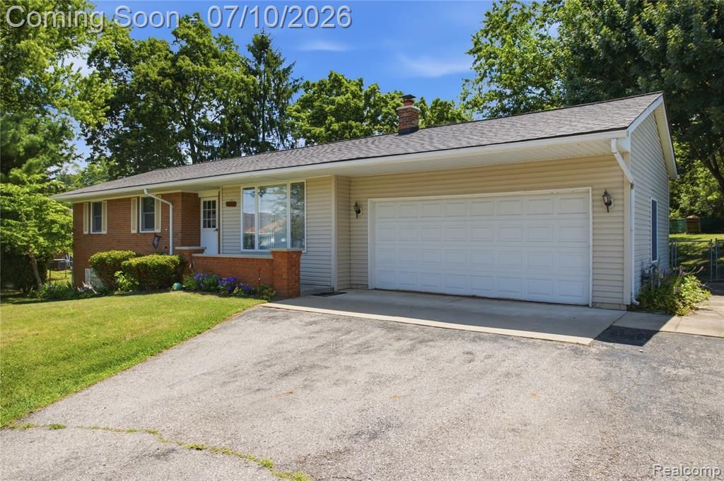 1517 W Oakley Park Road, Commerce Township, MI 48390 Main Photo