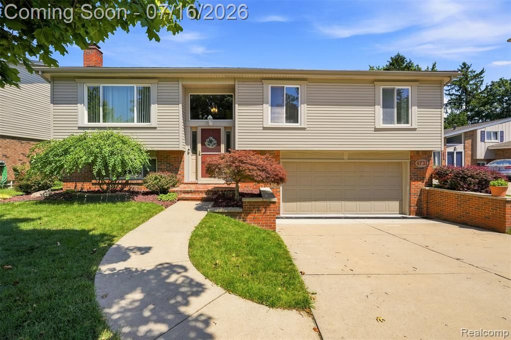 4731 Pare Lane, Trenton, MI 48183 Main Photo