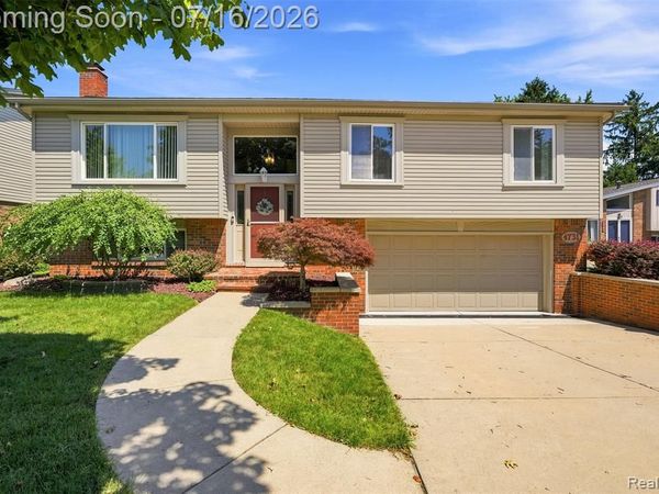 4731 Pare Lane, Trenton, MI 48183