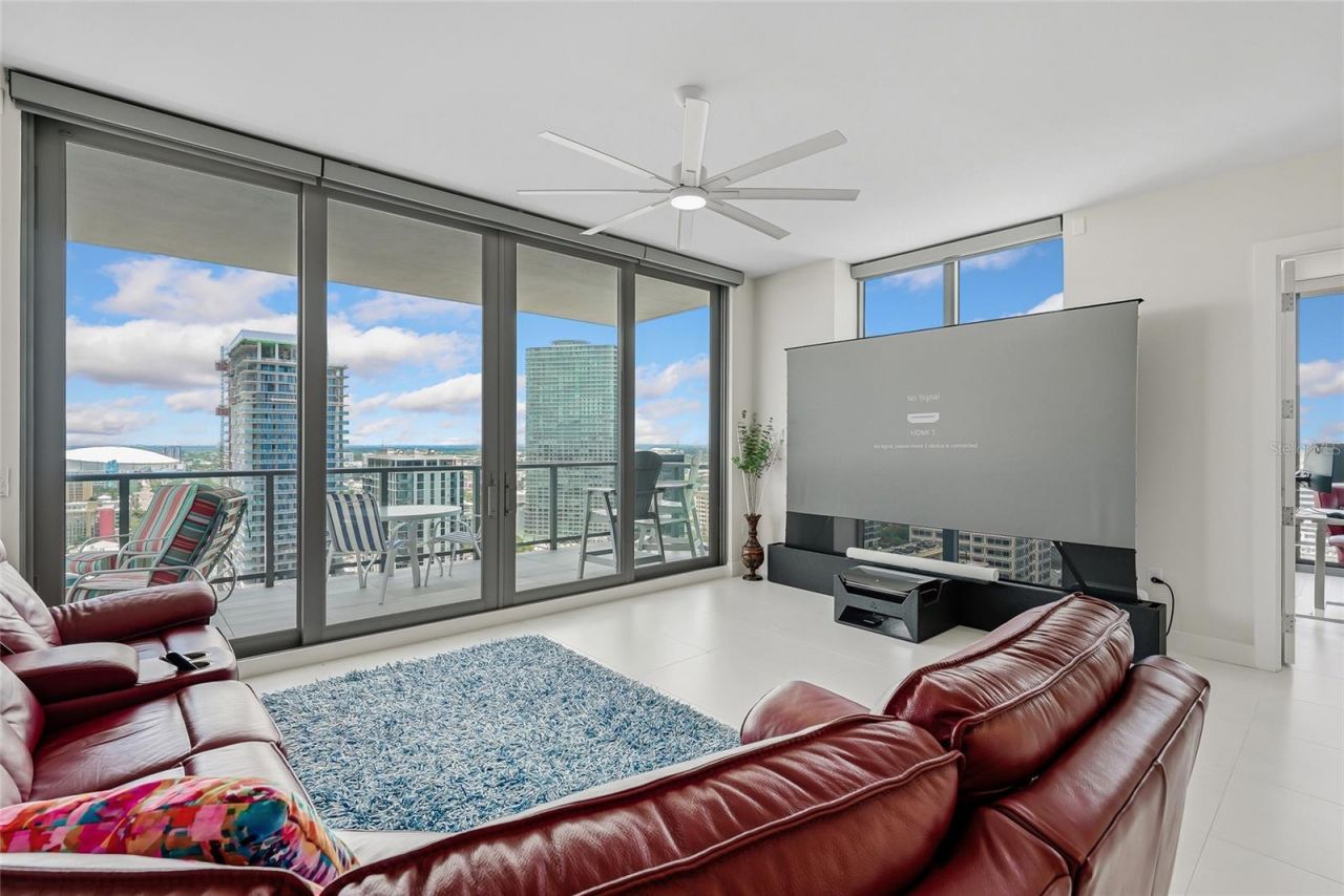 301 1st Street S, Unit 2705, Saint Petersburg, FL 33701 Photo