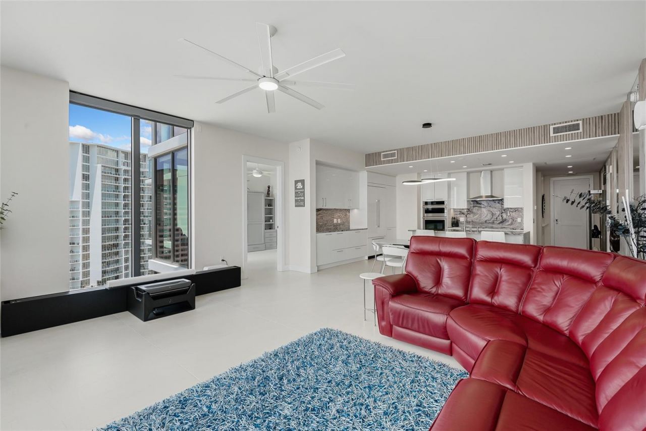 301 1st Street S, Unit 2705, Saint Petersburg, FL 33701 Photo