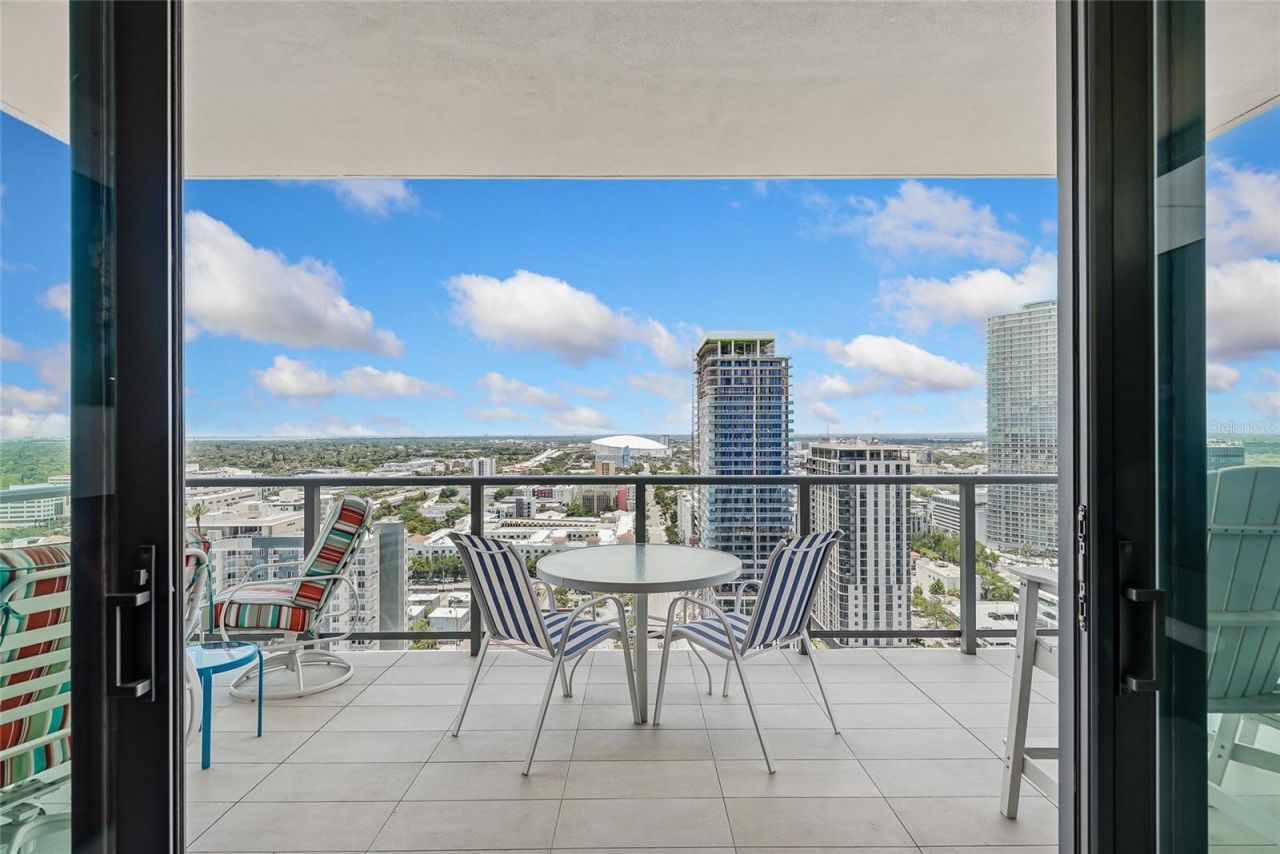 301 1st Street S, Unit 2705, Saint Petersburg, FL 33701 Photo