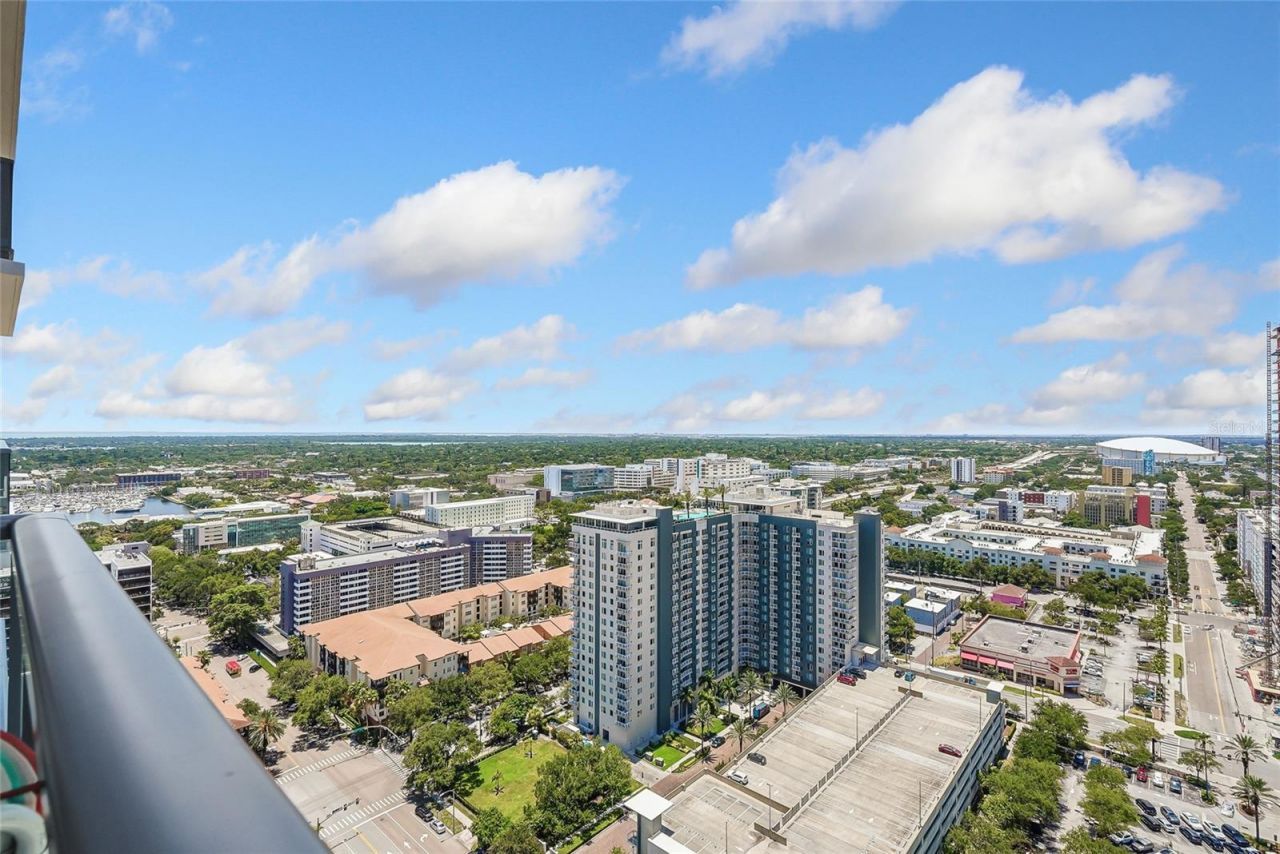 301 1st Street S, Unit 2705, Saint Petersburg, FL 33701 Photo