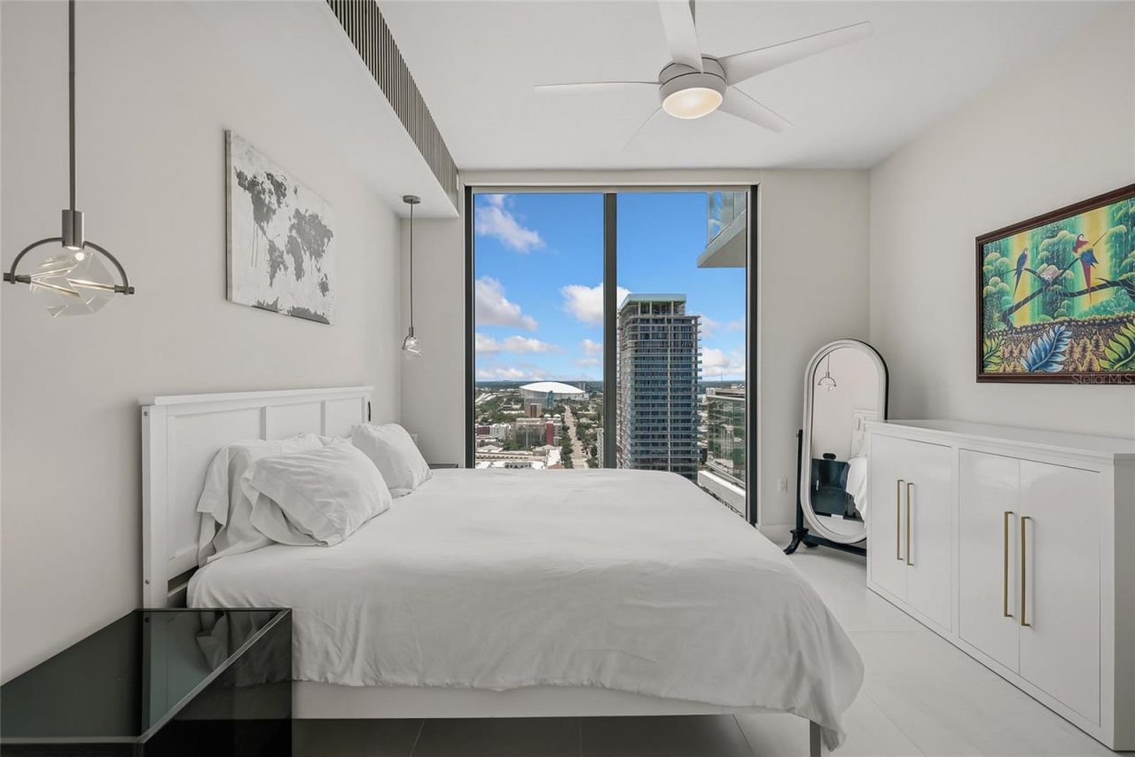 301 1st Street S, Unit 2705, Saint Petersburg, FL 33701 Photo
