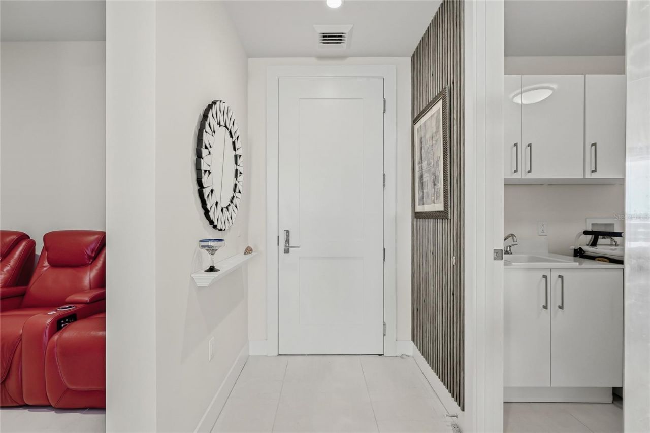 301 1st Street S, Unit 2705, Saint Petersburg, FL 33701 Photo