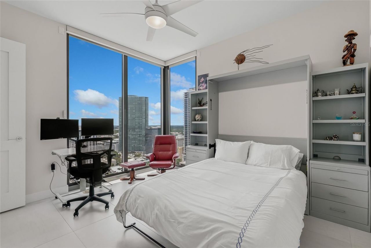 301 1st Street S, Unit 2705, Saint Petersburg, FL 33701 Photo