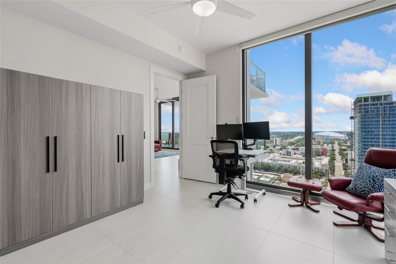 301 1st Street S, Unit 2705, Saint Petersburg, FL 33701 Photo