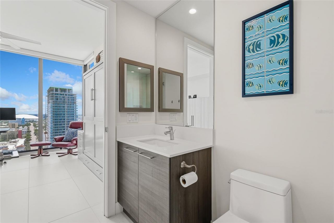 301 1st Street S, Unit 2705, Saint Petersburg, FL 33701 Photo