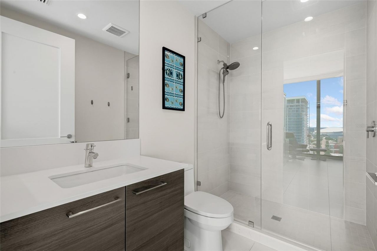 301 1st Street S, Unit 2705, Saint Petersburg, FL 33701 Photo