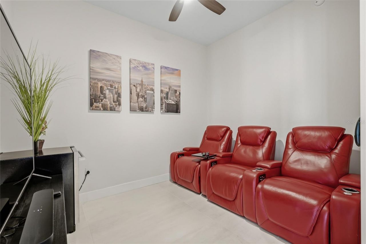 301 1st Street S, Unit 2705, Saint Petersburg, FL 33701 Photo