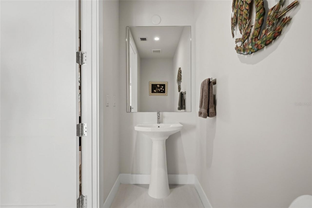 301 1st Street S, Unit 2705, Saint Petersburg, FL 33701 Photo