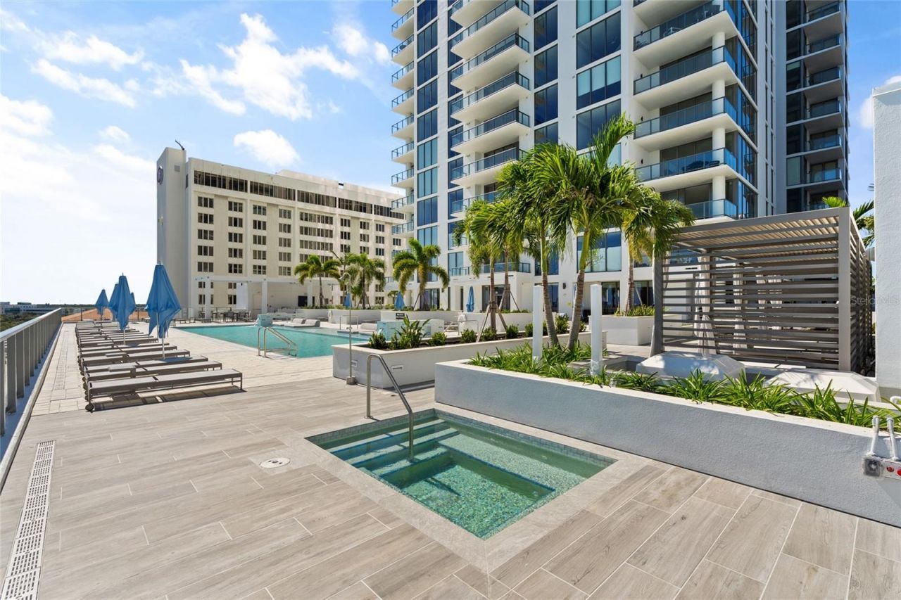 301 1st Street S, Unit 2705, Saint Petersburg, FL 33701 Photo
