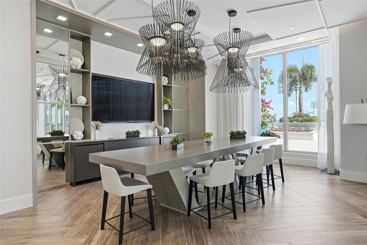 301 1st Street S, Unit 2705, Saint Petersburg, FL 33701 Photo