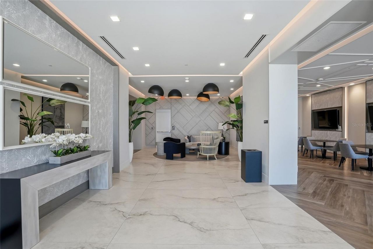 301 1st Street S, Unit 2705, Saint Petersburg, FL 33701 Photo