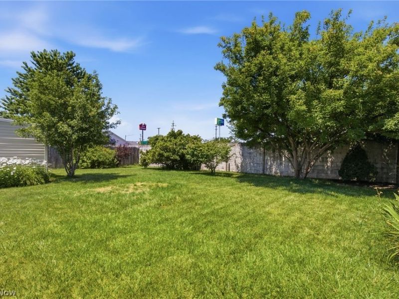 16308 Rademaker Drive, Brook Park, OH 44142 Photo 33